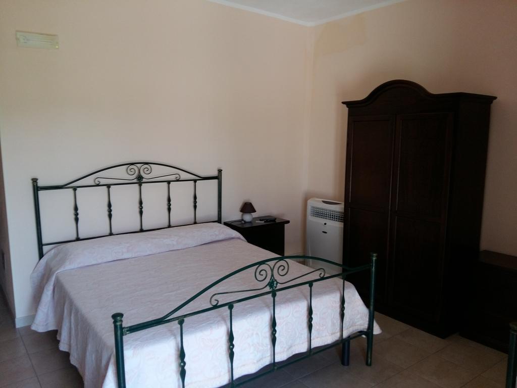 La Mortella Agriturismo Rotondella Δωμάτιο φωτογραφία