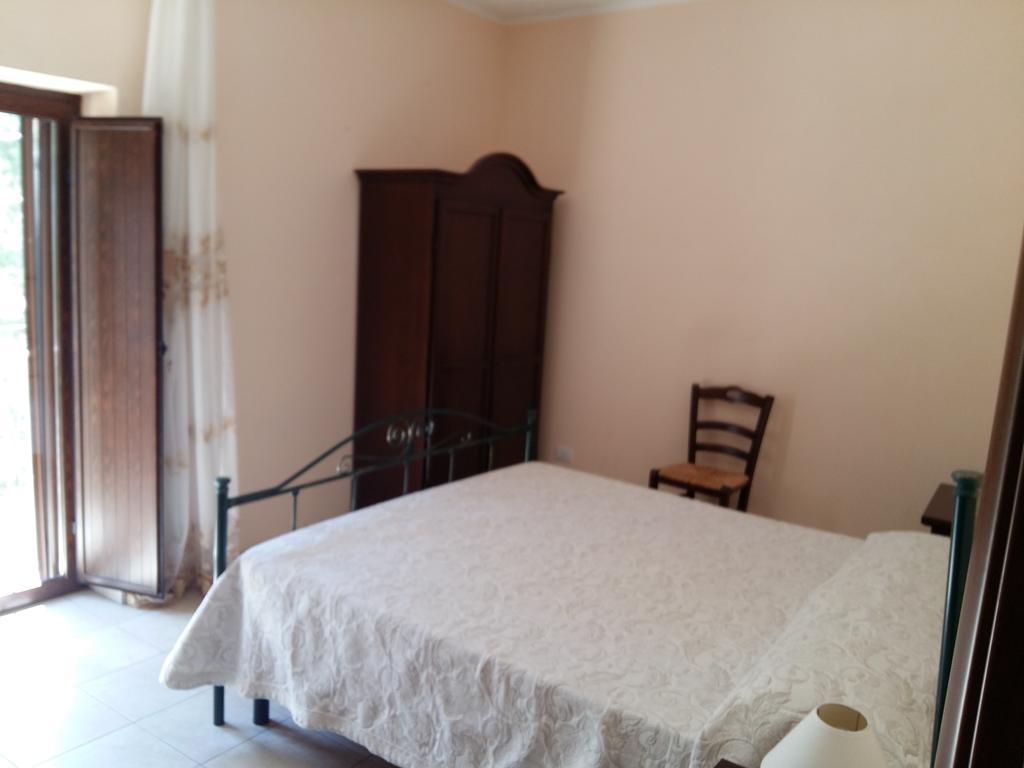 La Mortella Agriturismo Rotondella Δωμάτιο φωτογραφία